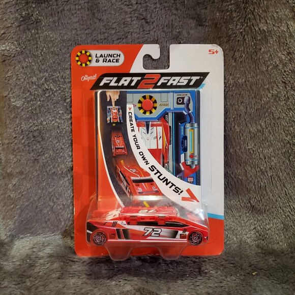 LUKI LAB THE ORIGINAL FLAT2FAST CARD RACERS Red - Picture 1 of 6